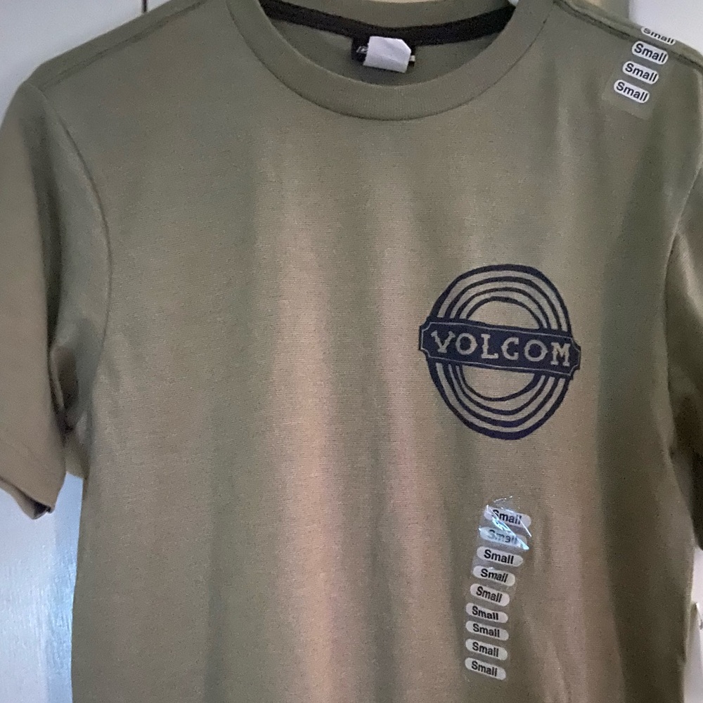 Olive green volcom tshirt navy